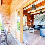 Quaint Chalet, Bernister Chalet *