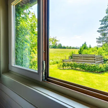 Chalet Traditional With Garden Near