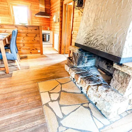 Chalet Traditional With Garden Near