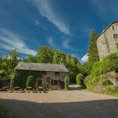 Chalet Traditional With Garden Near