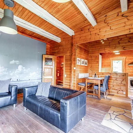 Quaint Chalet, Bernister